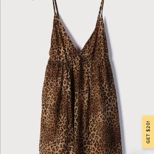 NEW WITH TAGS Lulu’s flirty leopard print dress
